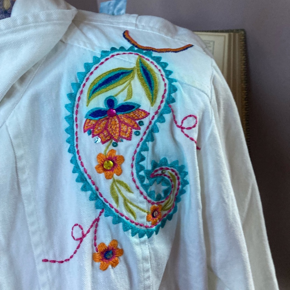 Entice Embroidered Jacket - Picture 5 of 8